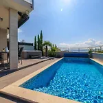 Kuca Nena Case de vacanță