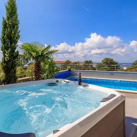 Kuca Nena Holiday home *