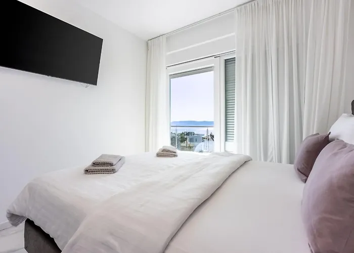 Kuca Nena * 茨里克韦尼察